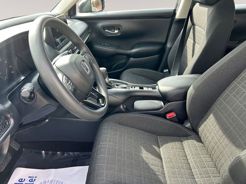 Used 2023 Honda HR-V LX image 9