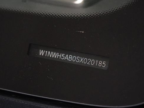 Certified 2025 Mercedes-Benz G 63 AMG AMG G 63 image 38