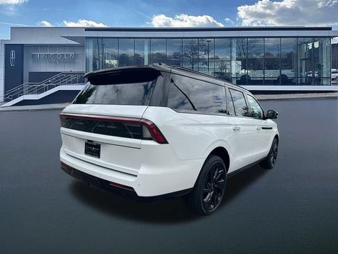 New 2027 Lincoln Navigator L Black Label AWD/4WD image 7