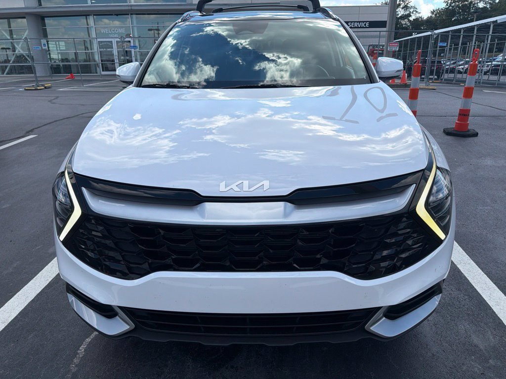 Used 2025 Kia Sportage EX w/ Premium Package AWD/4WD image 2