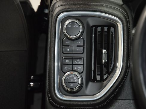 Used 2023 GMC Sierra 2500 Denali w/ Denali Ultimate Package image 37