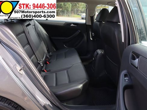 Used 2014 Volkswagen Jetta TDI FWD image 16
