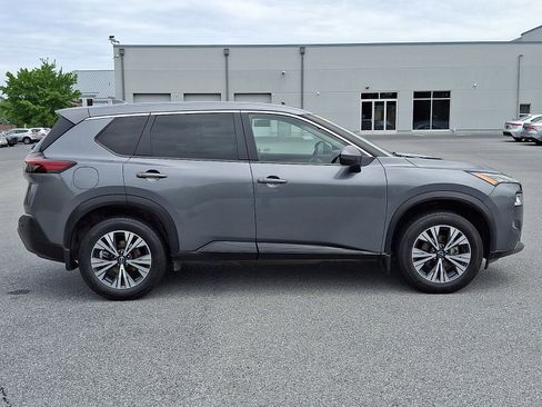 Used 2022 Nissan Rogue SV AWD/4WD image 8