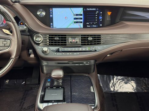 Used 2018 Lexus LS 500 AWD w/ Interior Upgrade Package image 26