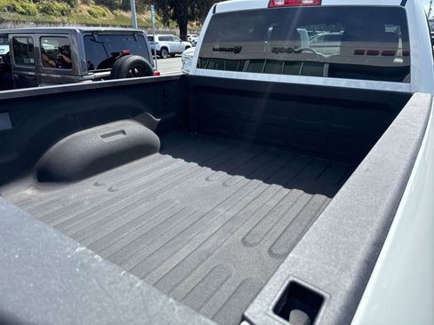 Certified 2024 RAM 2500 Big Horn w/ Sport Appearance Package AWD/4WD image 8