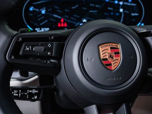 Certified 2026 Porsche Cayenne Coupe AWD/4WD image 20