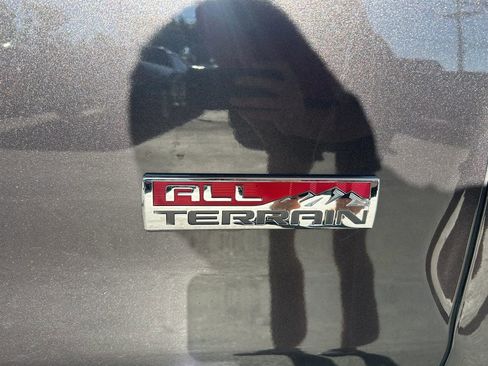 Used 2016 GMC Sierra 1500 SLT w/ All-Terrain Package AWD/4WD image 3