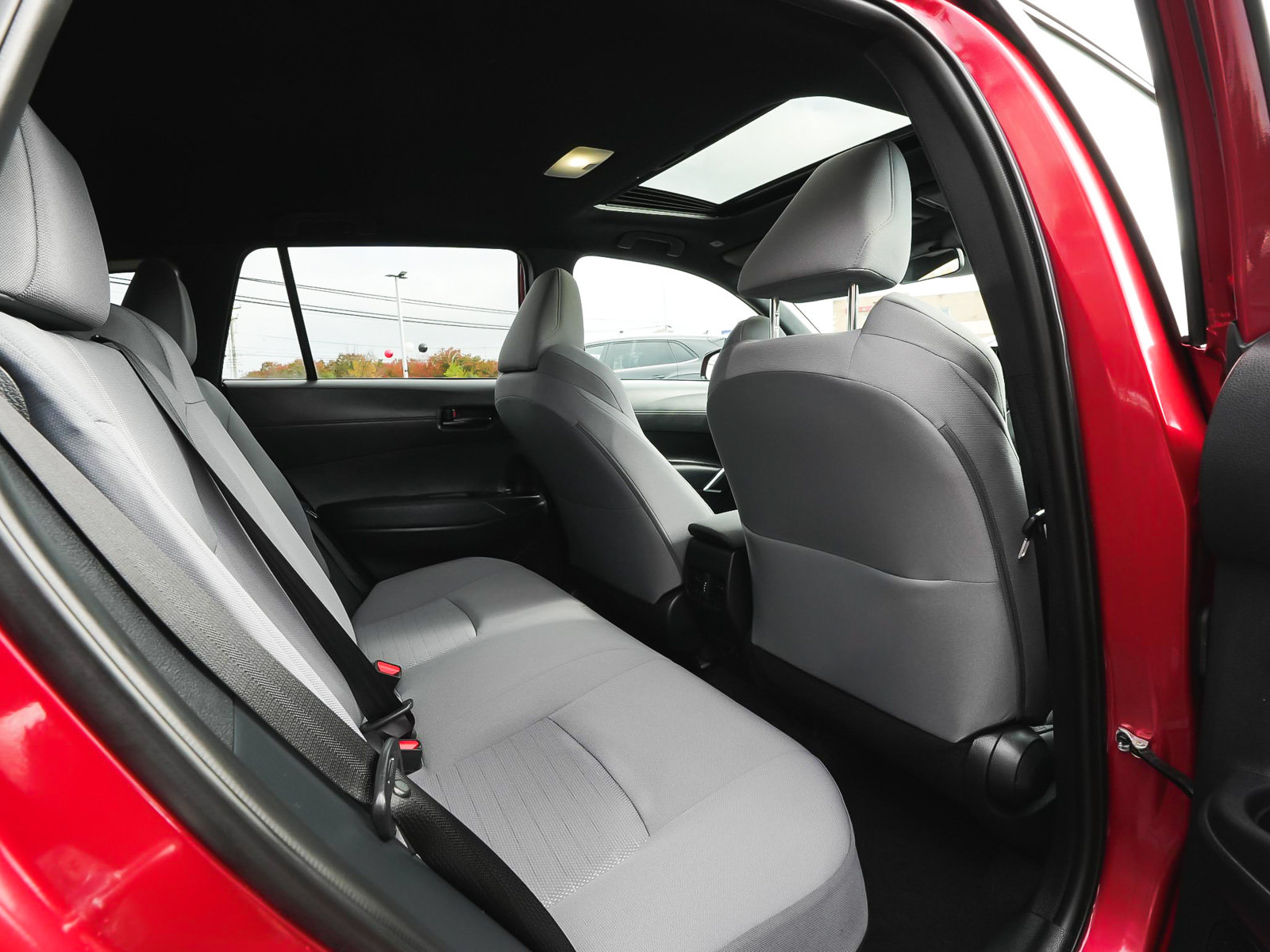Used 2023 Toyota Corolla Cross AWD Hybrid w/ Moonroof Package image 39