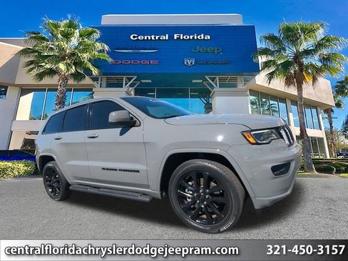 Used 2022 Jeep Grand Cherokee Laredo X image 1