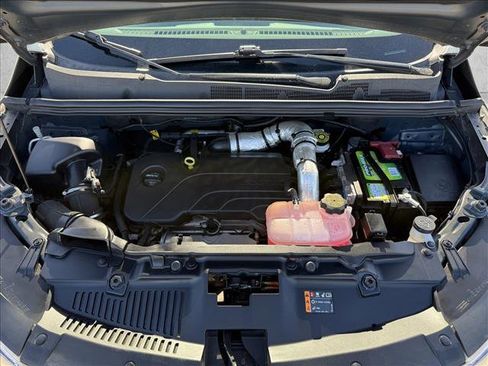 Used 2022 Chevrolet Trax LT w/ Premium Seat Package image 23