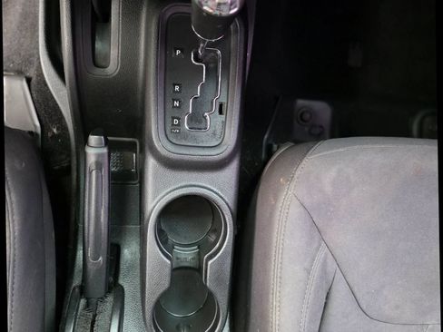 Used 2013 Jeep Wrangler Unlimited Sport AWD/4WD image 17