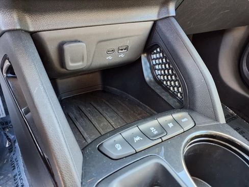 Used 2025 Chevrolet TrailBlazer LT w/ Driver Confidence Package image 8