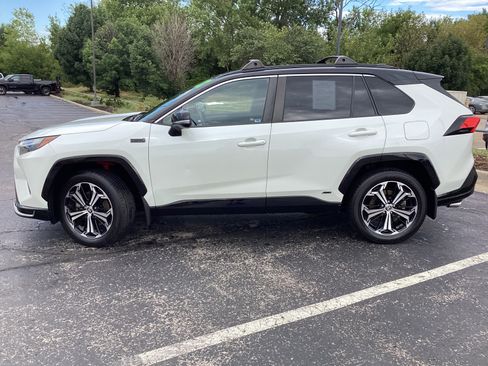 Certified 2022 Toyota RAV4 XSE w/ Premium Package AWD/4WD image 36