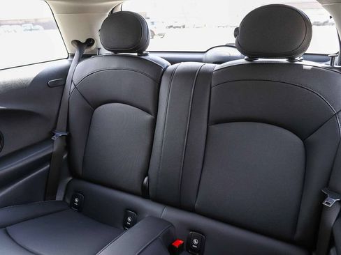 Used 2023 MINI Cooper 2-Door Hardtop FWD image 22