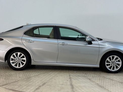 Used 2024 Toyota Camry LE image 8