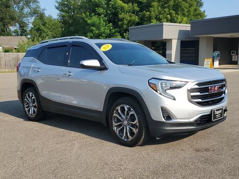 Used 2020 GMC Terrain SLT w/ Preferred Package AWD/4WD image 3