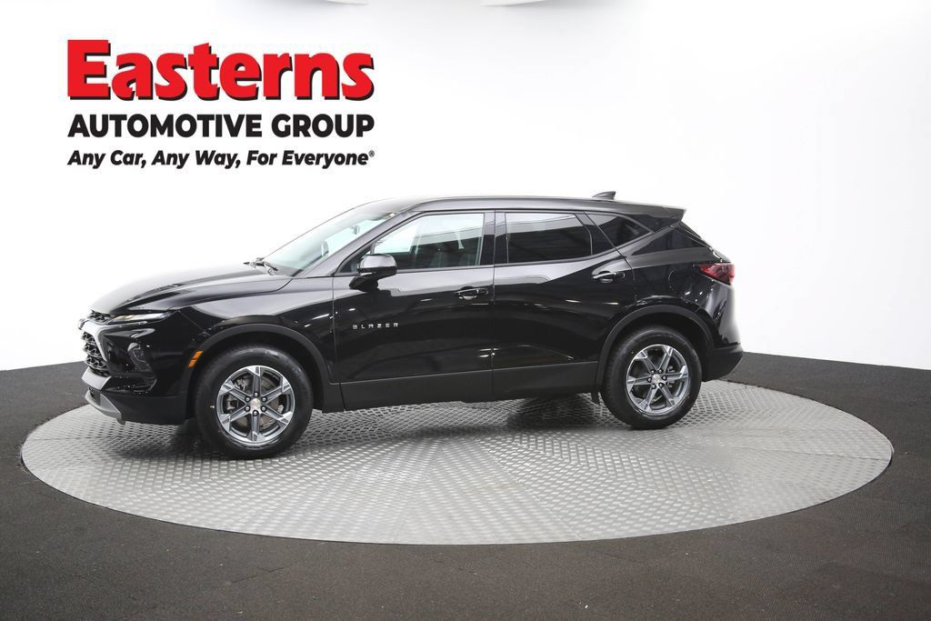 Used 2025 Chevrolet Blazer LT FWD image 60