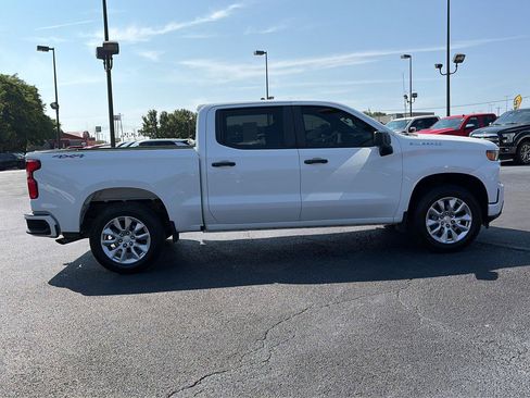 Used 2022 Chevrolet Silverado 1500 Custom AWD/4WD image 6