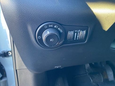 New 2026 Jeep Compass Latitude image 14