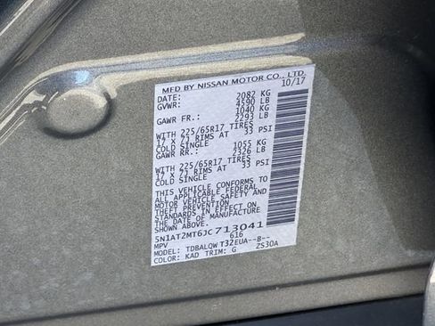 Used 2018 Nissan Rogue SV image 34