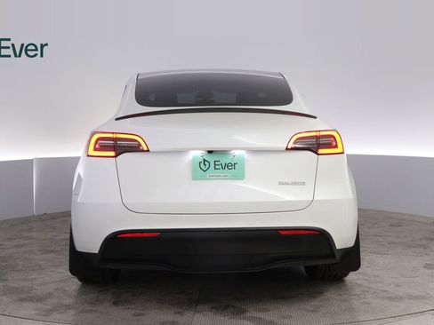 Used 2024 Tesla Model Y Performance AWD/4WD image 15