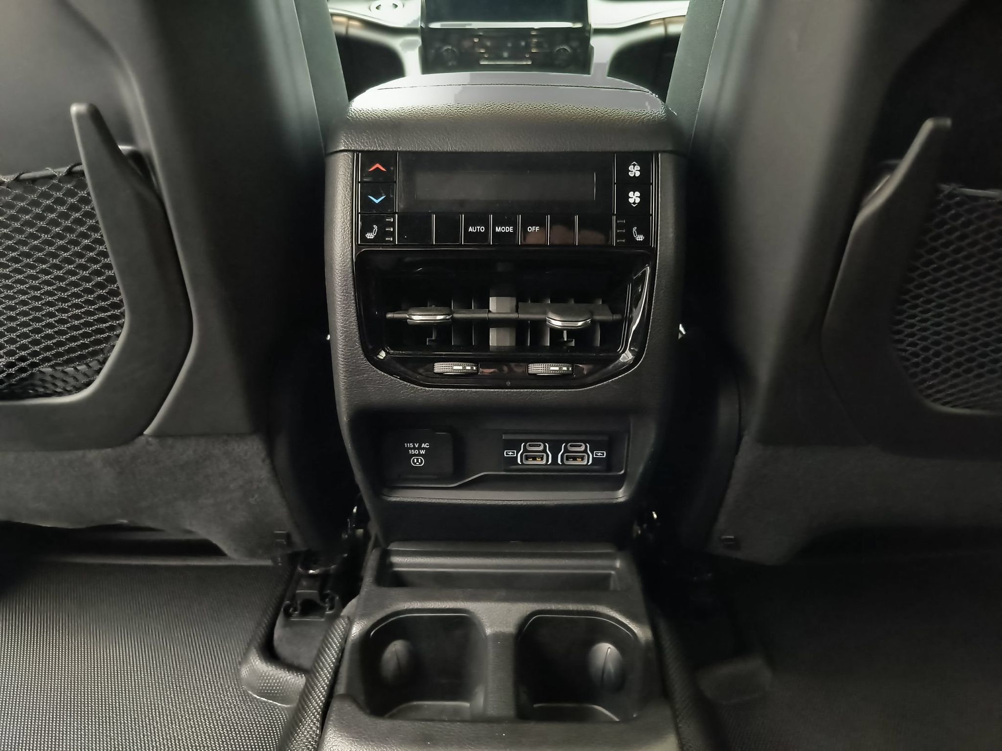Used 2023 Jeep Grand Cherokee L Limited w/ Luxury Tech Group II AWD/4WD image 28