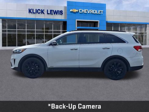 Used 2019 Kia Sorento AWD V6 image 4