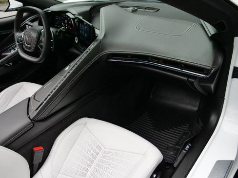 Used 2023 Chevrolet Corvette Convertible 3LT / Z51 Performa w/ Z51 Performance Package image 47