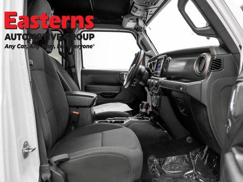 Used 2018 Jeep Wrangler Unlimited Sport S AWD/4WD image 23