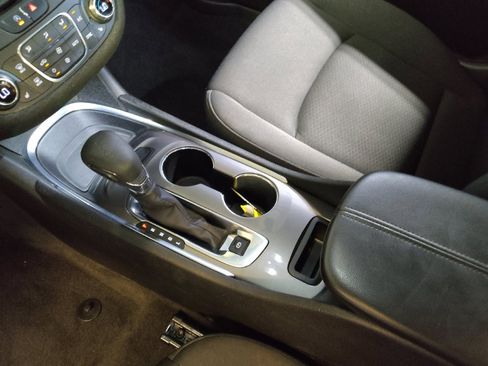 Used 2022 Chevrolet Malibu LT FWD image 26