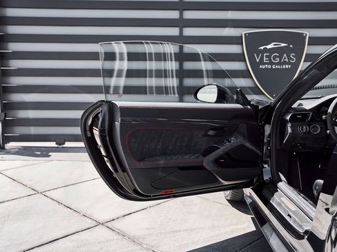 Used 2018 Porsche 911 GT2 RS RWD image 35