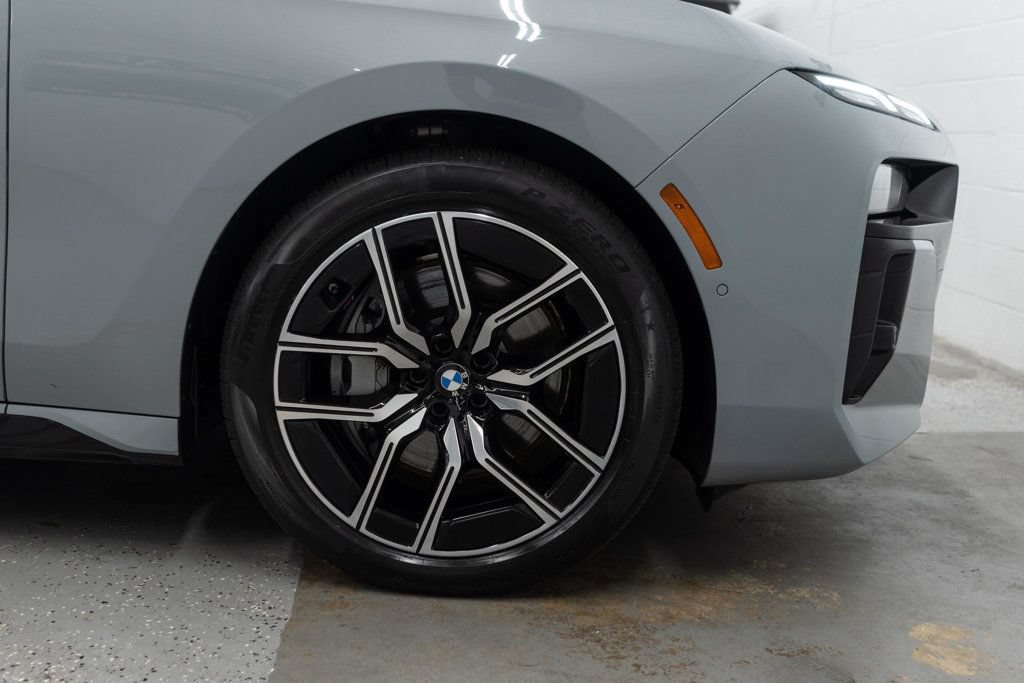Used 2026 BMW 740i xDrive AWD/4WD image 48