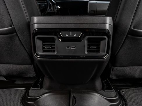 Used 2024 GMC Sierra 1500 AT4 w/ Technology Package image 32