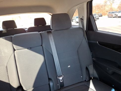 Used 2019 Kia Sorento 2.4L LX image 20