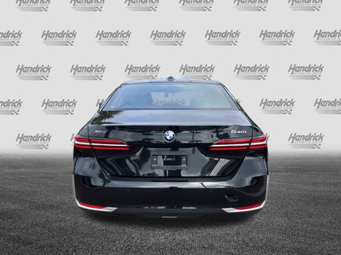 Used 2025 BMW 540i xDrive AWD/4WD image 9