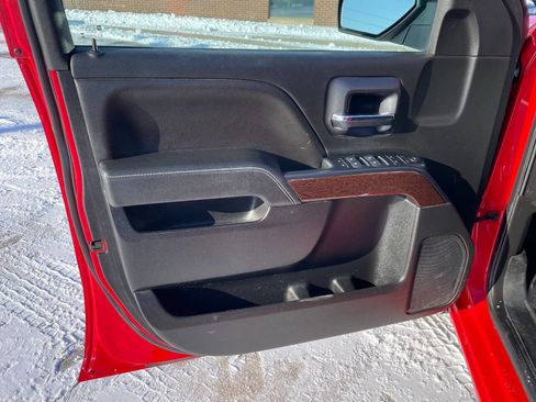 Used 2019 GMC Sierra 1500 SLE w/ SLE Value Package image 17