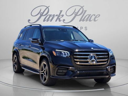 Certified 2026 Mercedes-Benz GLS 450 4MATIC image 4