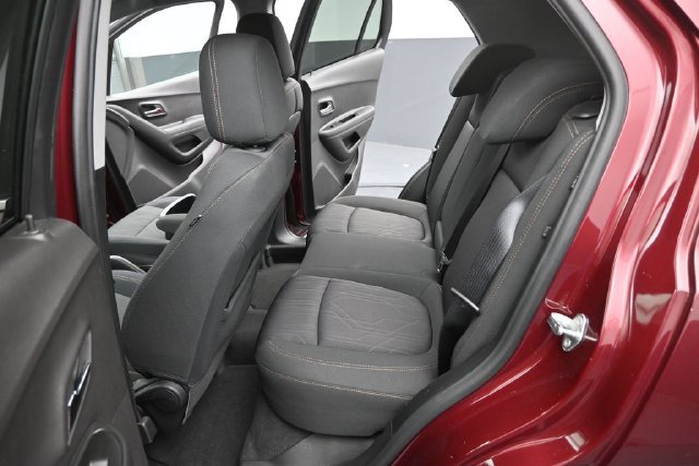 Used 2017 Chevrolet Trax LT AWD/4WD image 15