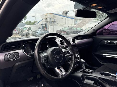Used 2016 Ford Mustang Coupe RWD image 14