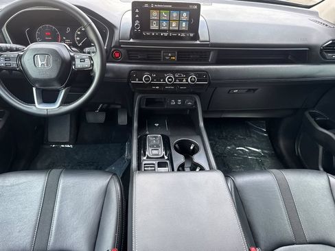 Used 2025 Honda Pilot EX-L image 9