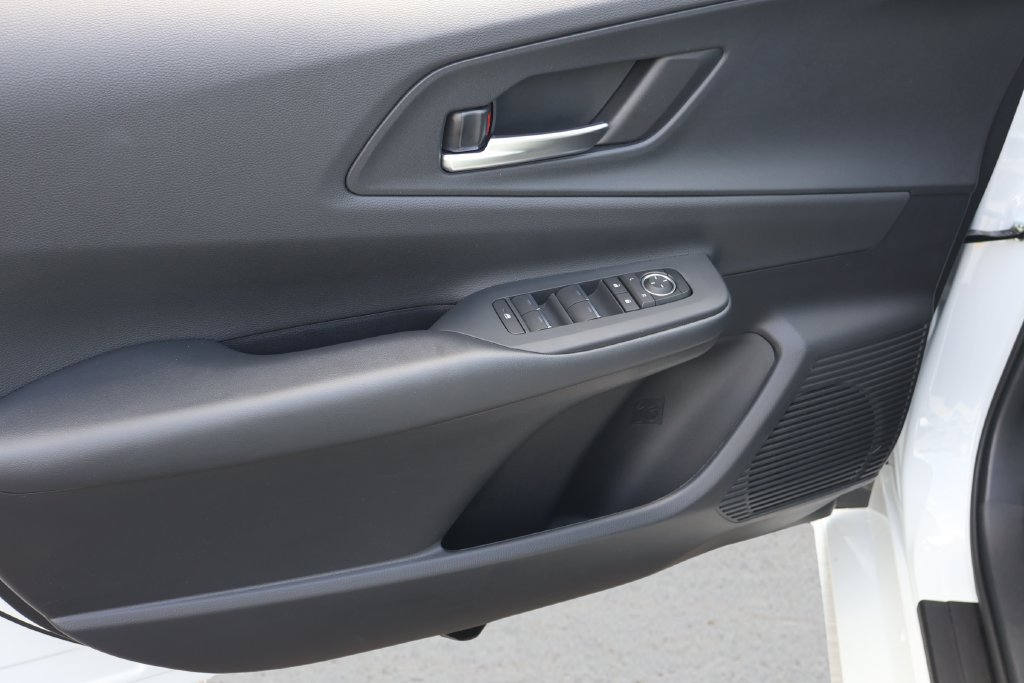 Certified 2026 Toyota Prius FWD image 10