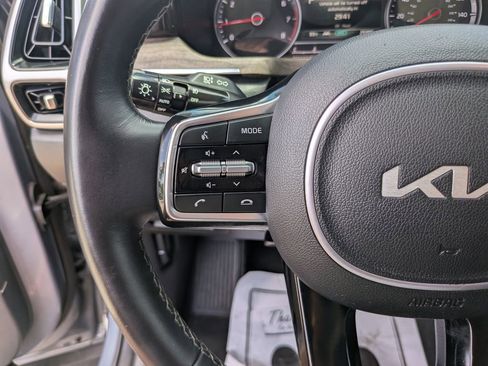 Certified 2023 Kia Sorento EX FWD image 32