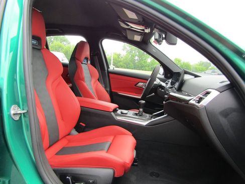 Used 2025 BMW M3 w/ M Carbon Exterior Package RWD image 21