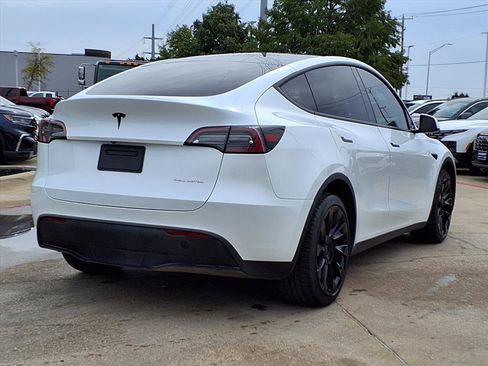 Used 2023 Tesla Model Y Long Range image 5