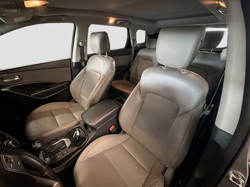 Used 2017 Hyundai Santa Fe Limited AWD/4WD image 13