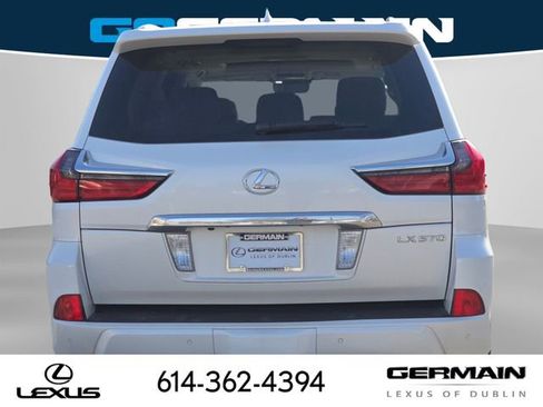 Used 2017 Lexus LX 570 4WD image 12