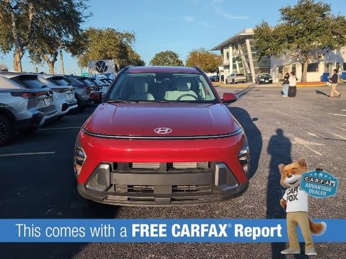 Used 2025 Hyundai Kona SEL image 2