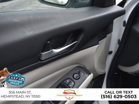 Used 2025 Nissan Altima 2.5 SV image 13