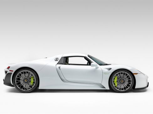 Used 2015 Porsche 918 Spyder AWD/4WD image 9
