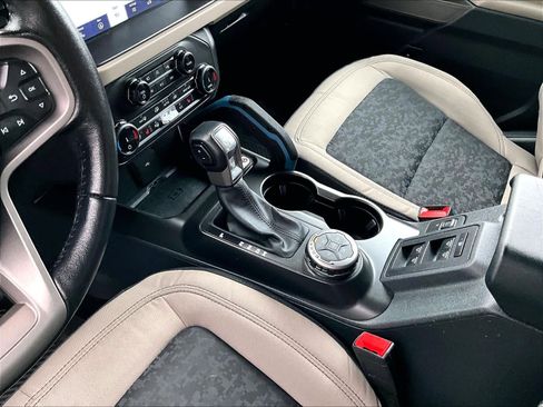 Used 2022 Ford Bronco Wildtrak image 21